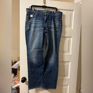 BKE Dakota women’s Classic Blue Straight Jeans